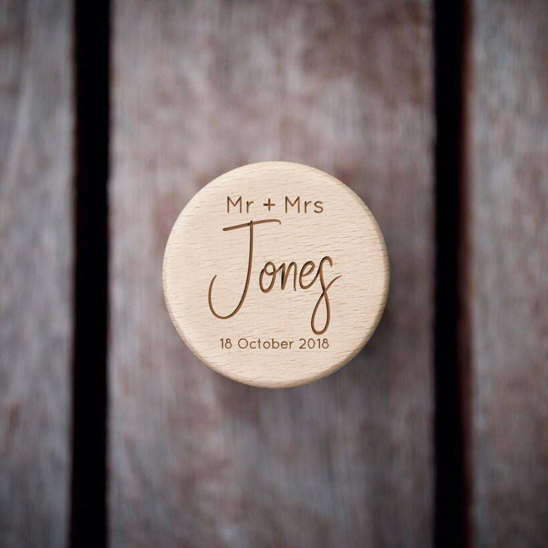 Personalised wooden ring box round – Alexa Lane